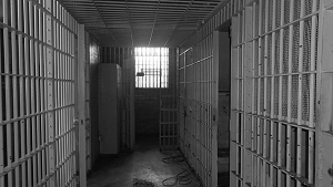 刑務所内