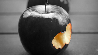apple-black-E アップル