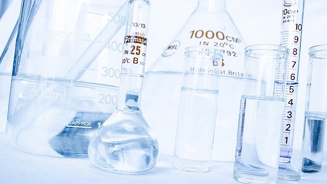 TN-lab-experiment-science-beaker 実験