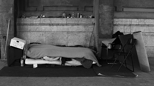 homeless-paris-E ホームレス