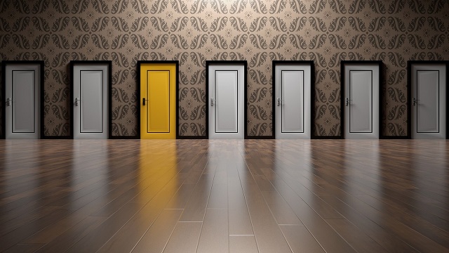 TN-yellow-doors-room ドア