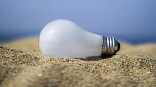 light-bulb-sand