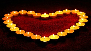 candles-valentine-heart