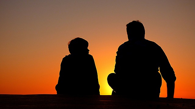 TN-dusk-silhouette-father-son 父親