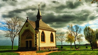chapel-church-cloudy 教会