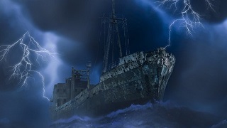 ghost-ship-thunder 船