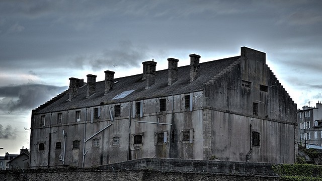TN-prison-cloudt-creepy 刑務所