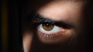 eye-witness-man